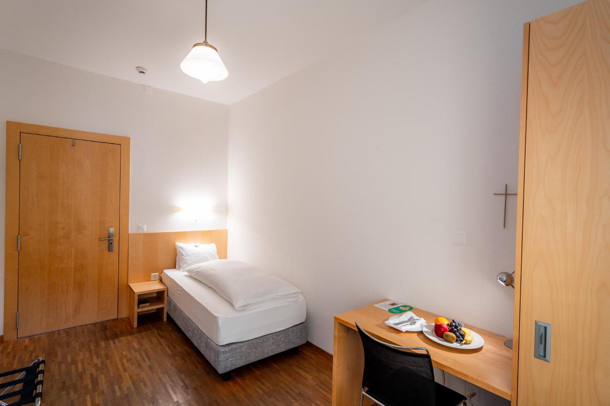 Hotel Haus Schoenstatt Contactless-Check-In Brig Dış mekan fotoğraf